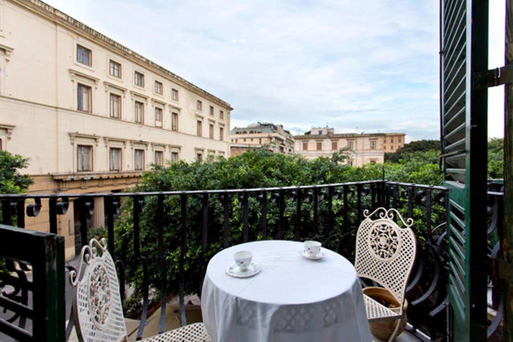 Piazza Marina Chic Apartment Palermo Luaran gambar